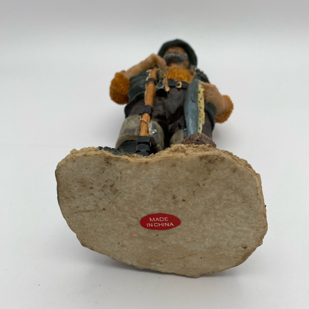 A.C.Ltd Gone Fishing Fisherman Resin Figurine - Hand Painted Resin Statue 9" - Picture 6 of 8